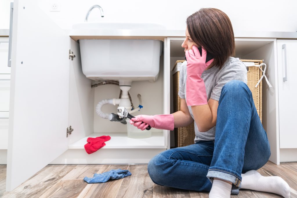 Reasons to Call for Emergency Plumbing