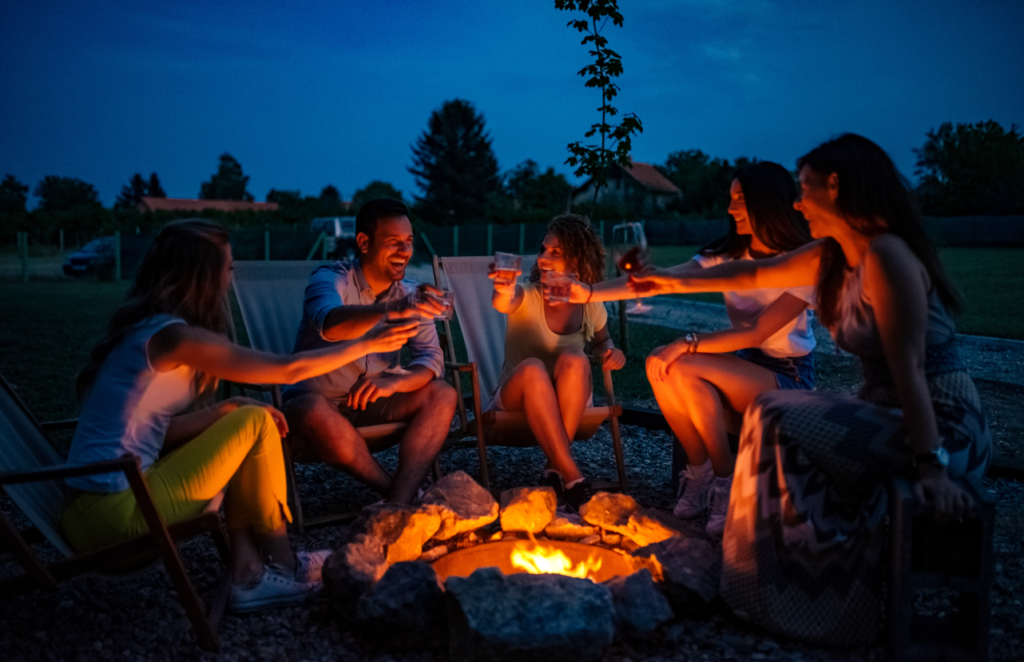7 Sizzling Fire Pit Setups for Epic Hangouts