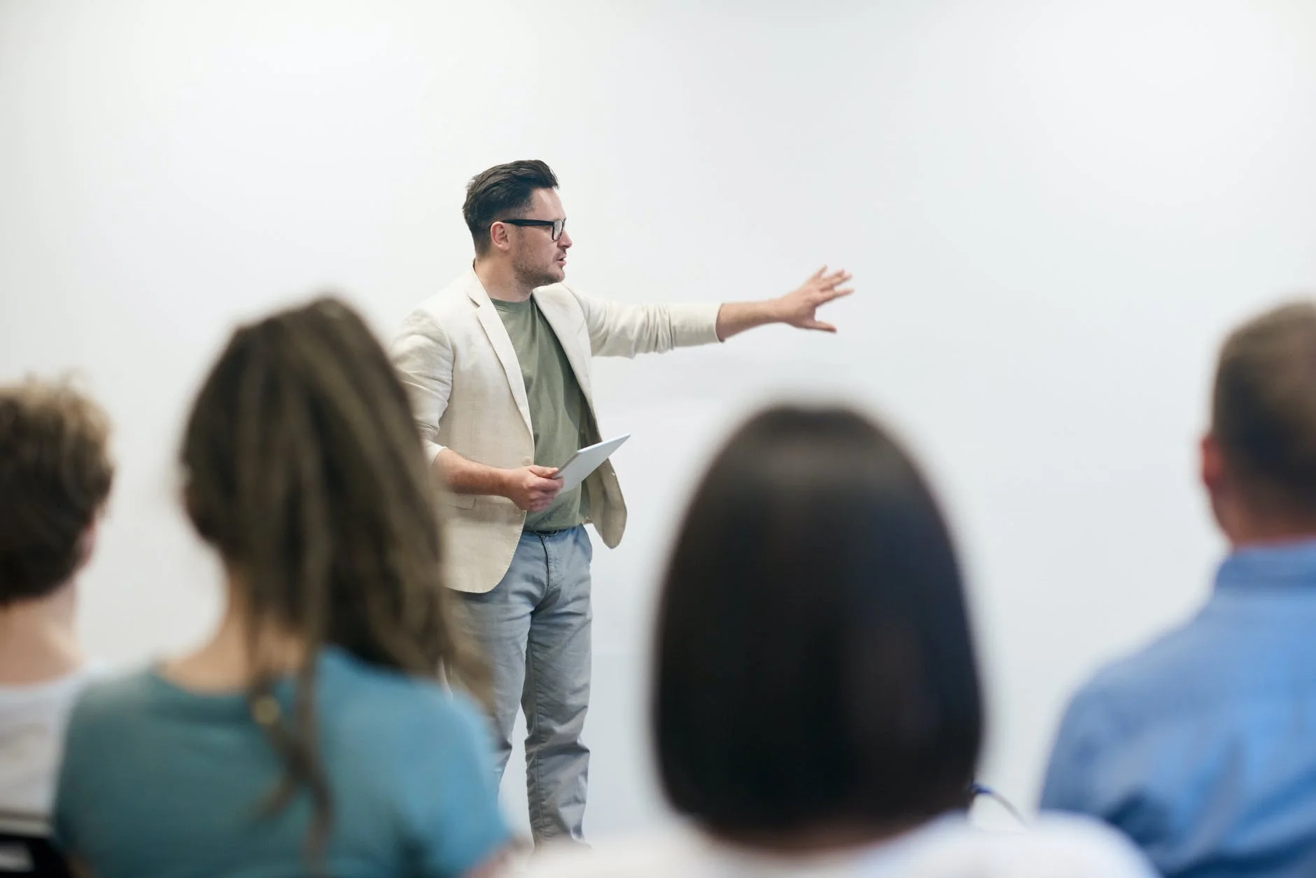  How to Make a Strong Impression in Presentation