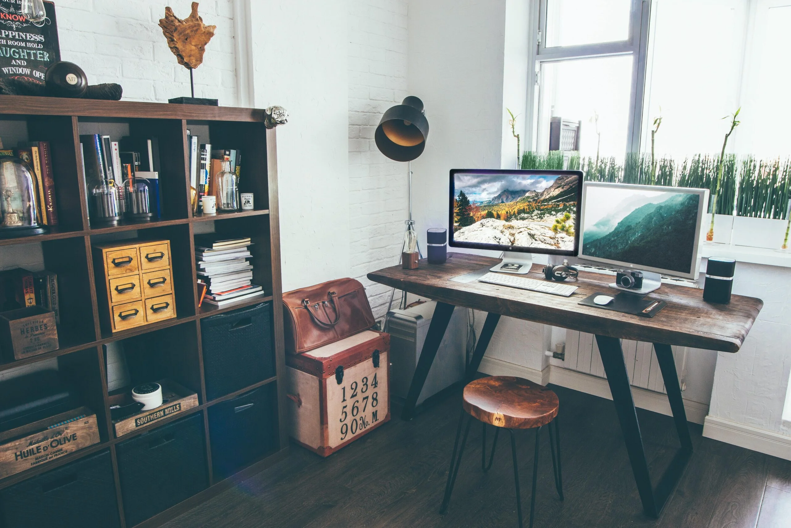  8 Key Tactics the Pros Use For Home Office Cleaning