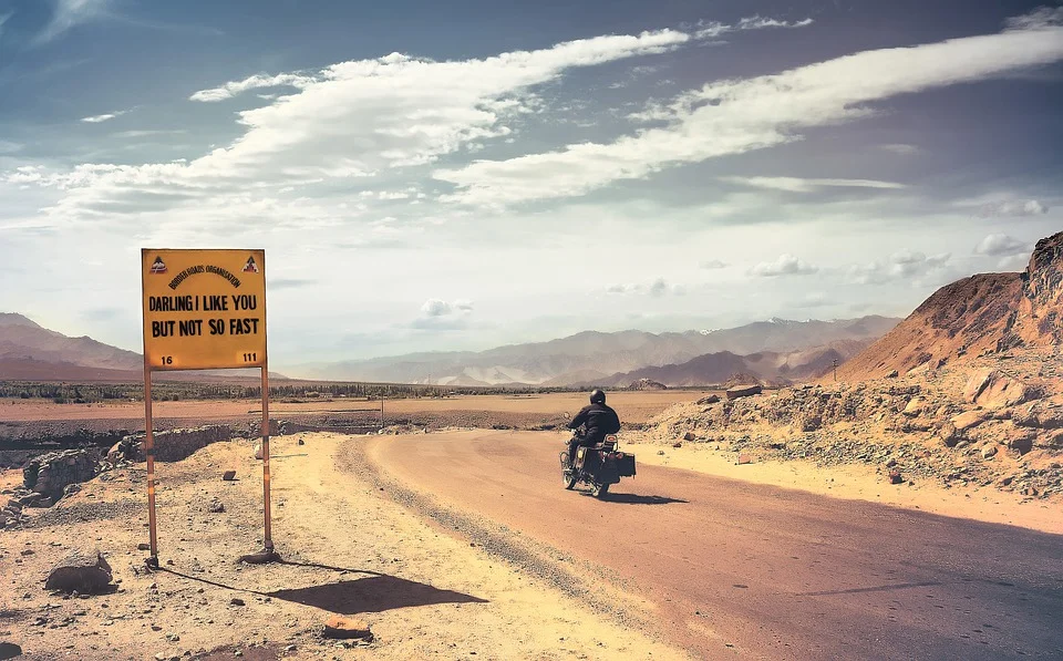  Manali To Leh Bike Trip: A Perfectly Detailed Guide