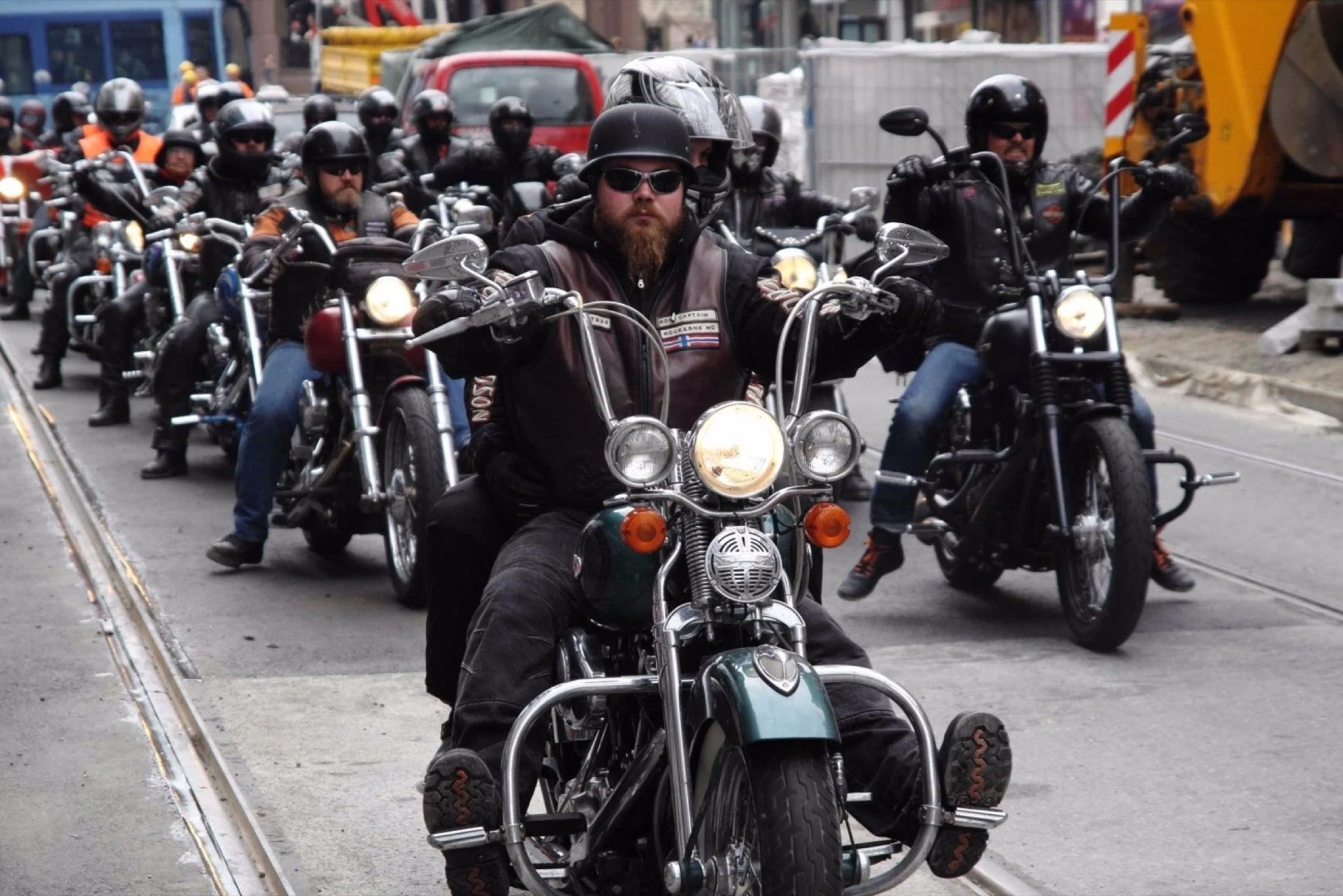 Some Group riding etiquette tips for novice motorcyclists