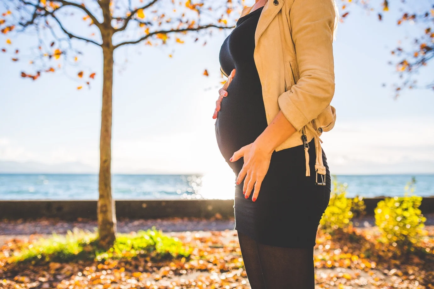  5 Styling Tips for Moms-To-Be: