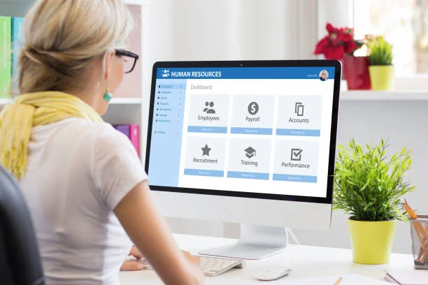  7 Benefits of using payroll software for business