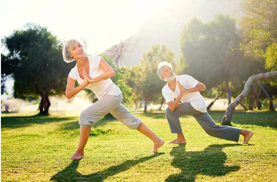  6 Key Benefits of Yoga for Seniors