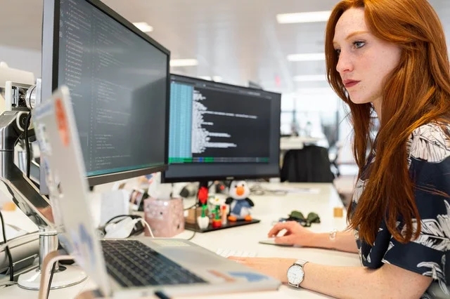 5 Ways to Save Money on Tech For Your Biz