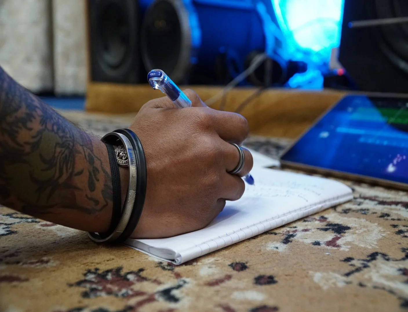  How to become a songwriter