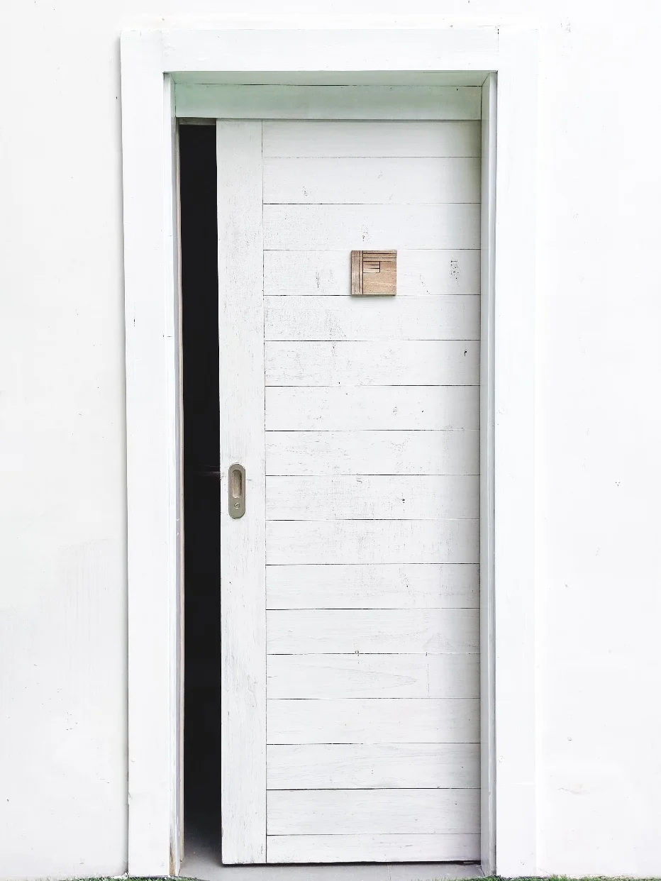  9 Reasons to Hire Impact Door Installation Services