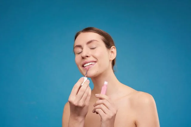  Top 5 Beauty Trends Taking Over Your Social Media This Winter